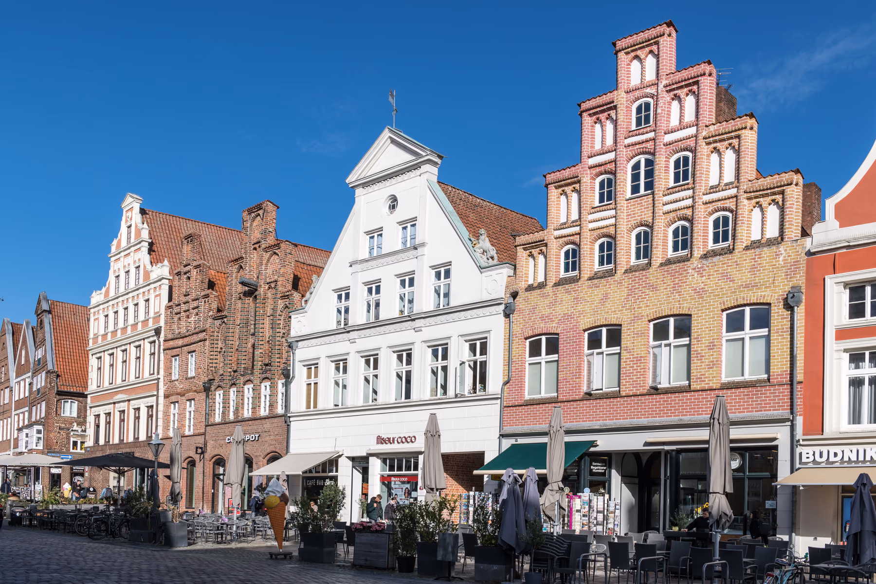 Giebelhäuser aus Backstein in der Lüneburger Altstadt